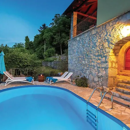 Holiday home In Mit Grossem Kamin Lovranska Draga