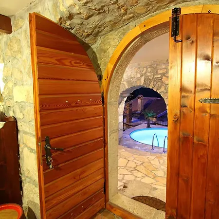 Holiday home In Mit Grossem Kamin Lovranska Draga