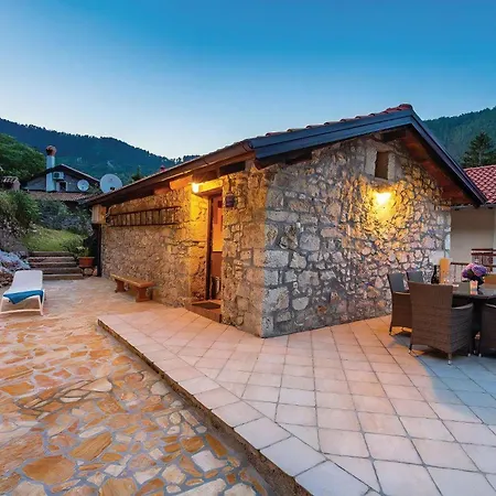 In Mit Grossem Kamin Lovranska Draga
